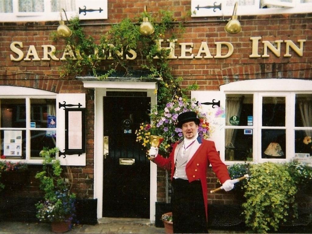 The Saracens Head Inn 아머샴아머셤 외부 사진
